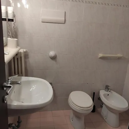 & Restaurant San Marco Ab Отель Тосколано-Мадерно